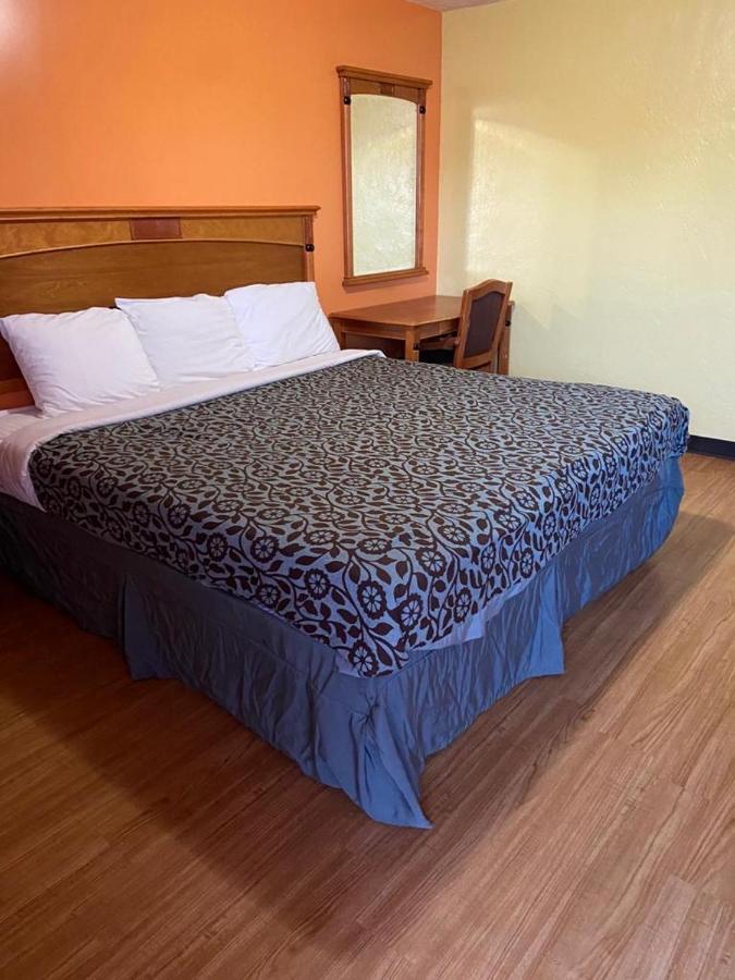 Lariat Motel Moriarty Εξωτερικό φωτογραφία